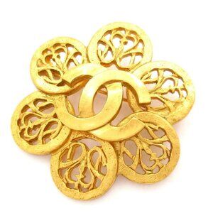 Chanel Brooch Gold Flower